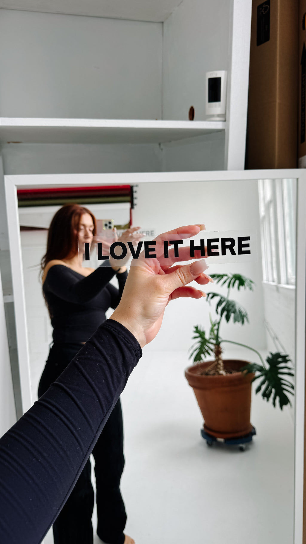 black mirror sticker / I love it here